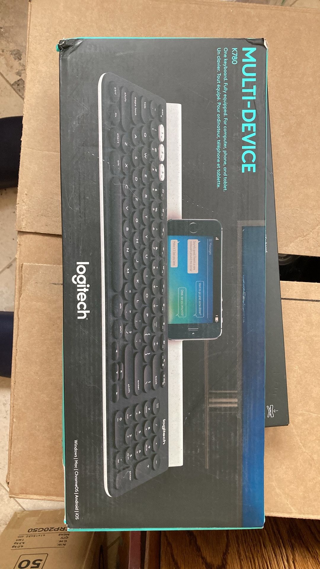 Logitech K780 Multi-Device Wireless Keyboard for Computer, Phone and Tablet – FLOW Cross-Computer Control Compatible - Speckles, White