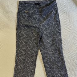 Premise Studio women’s printed cropped pants. Black/white. Xs