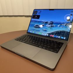 Pristine Apple MacBook Pro M1 Pro 32GB RAM 512SSD