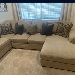 Sectional Sofa 