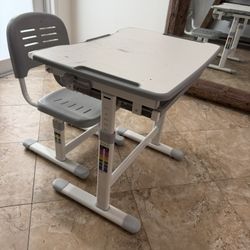 Adjustable Desk For Kid