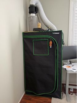 Grow tent