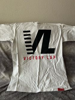 The marathon clothing victory lap white t shirt size medium Euc