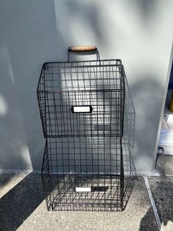 Black Wire Metal wall mount file storage