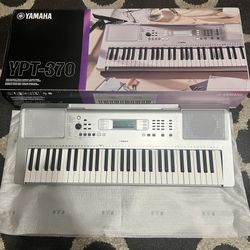 Piano keyboard