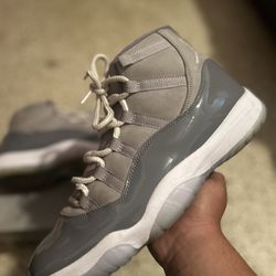 Jordan 11 Cool Grey (used) Size 13