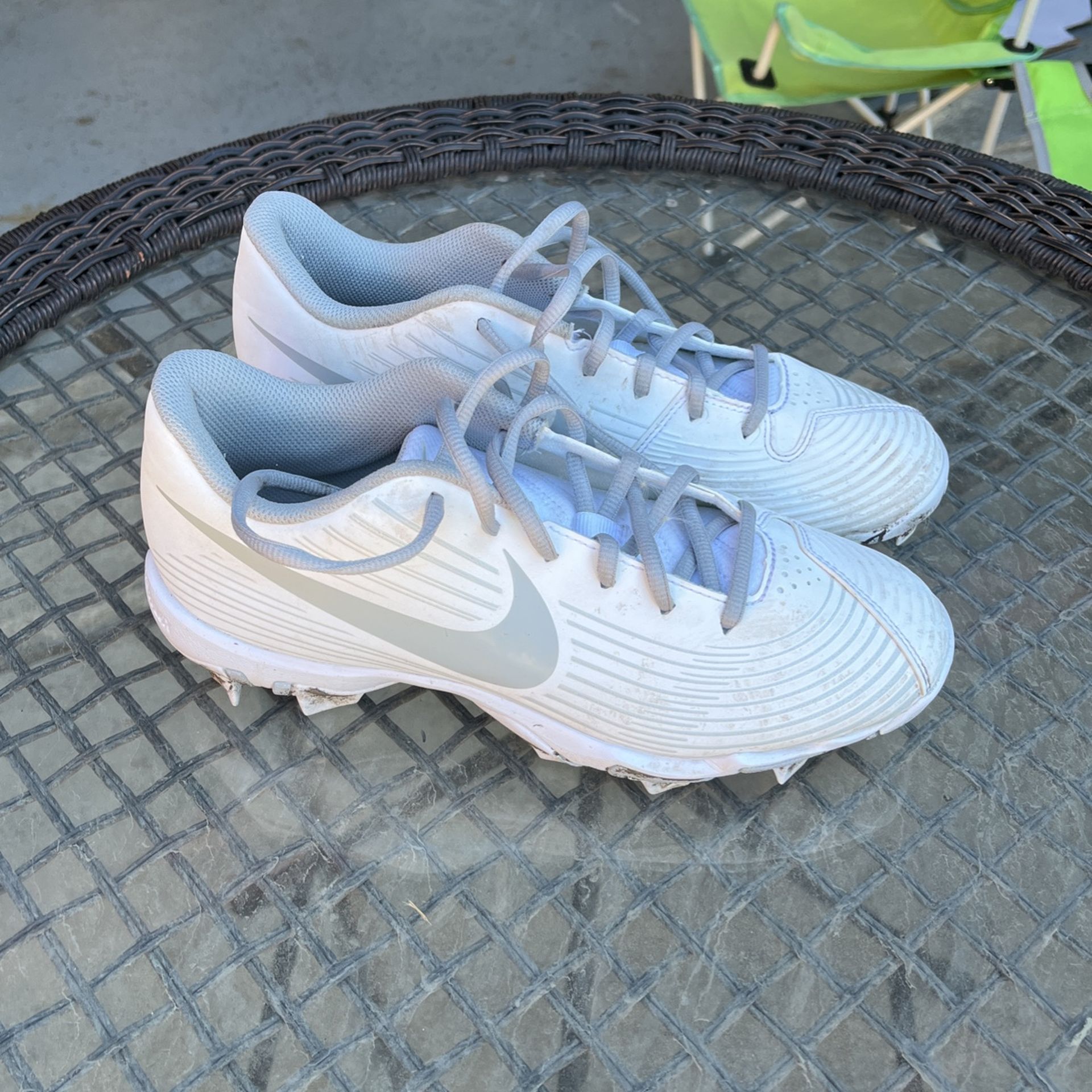 Women’s Nike Softball Cleats Sz 8