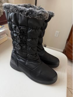 Women’s waterproof Boots Sz 9