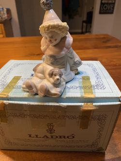 Lladro Porcelain Figurine Nino Pierrot con perrito