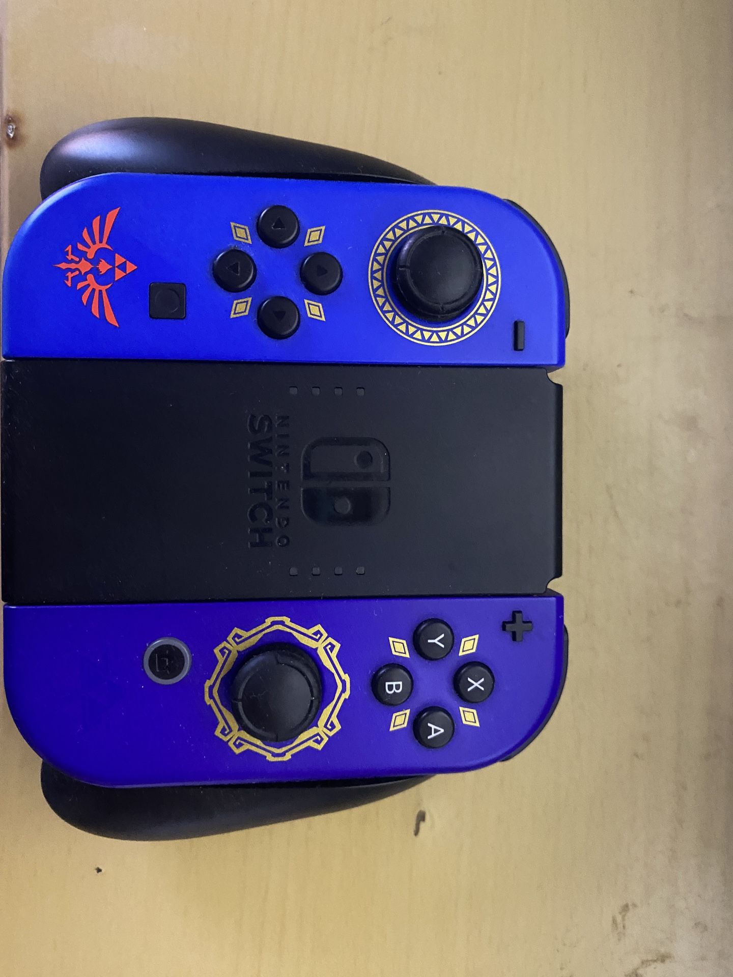 Limited edition The Legend Of Zelda: Skyward sword HD Joycons