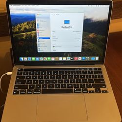 2022 MacBook Pro M2 - 8gb RAM 256gb SSD