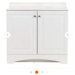 Glacier Bay
37 in. Single Sink White Bath Vanity with Cultured Marble Top (Assembled)