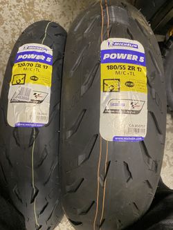 Motorcycle tires a set