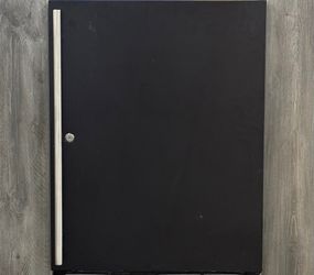 U-LINE Refrigerator Mini Fridge UADA24RB13B 01814 .