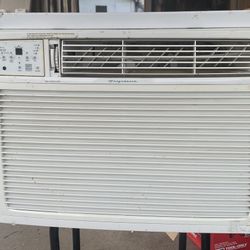 Wall A/C Unit (Frigidaire 15,100 BTU)