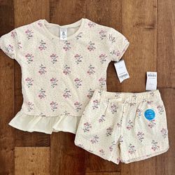 NWT New Carter’s Toddler Girl Cute Floral Polka Dot Shirt And Shorts Outfit Set Size 4T