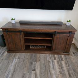 TV Stand/Mueble Para Television(Barn Style)
