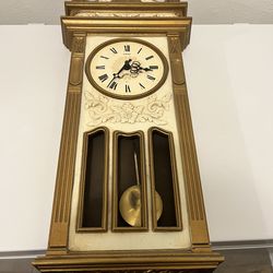 Vintage Syroco Quartz Clock (For Repair)