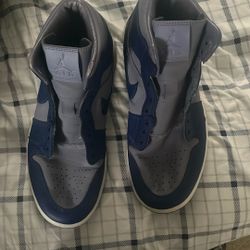 Jordan 1 Mid