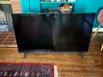 TCL Roku TV 50”