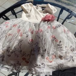 Girls size  5 $5.00