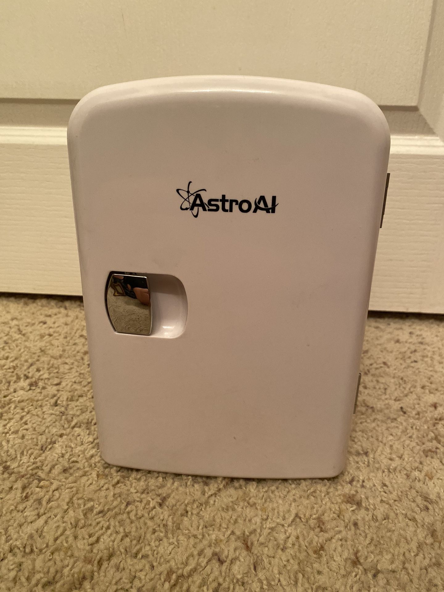 AstroAI Portable Mini Refrigerator Fridge FOR PARTS NO CORDS