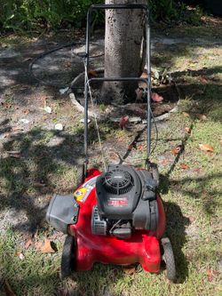 Lawn Mower Yard Machines by MTD 20” cut light weight and easy to maneuver
