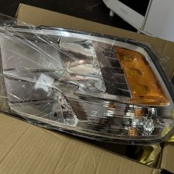 2013-2018 Ram 1500 Headlight
