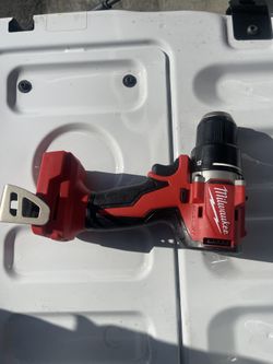 Milwaukee Drill Driver M18