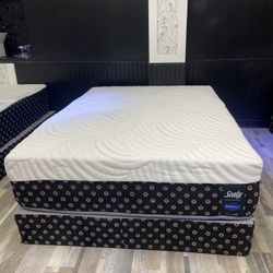 Queen Memory Foam Orthopedic /Gel Come With Free Box Spring  -Free Delivery 🚚 Today To Reasonable Distance 