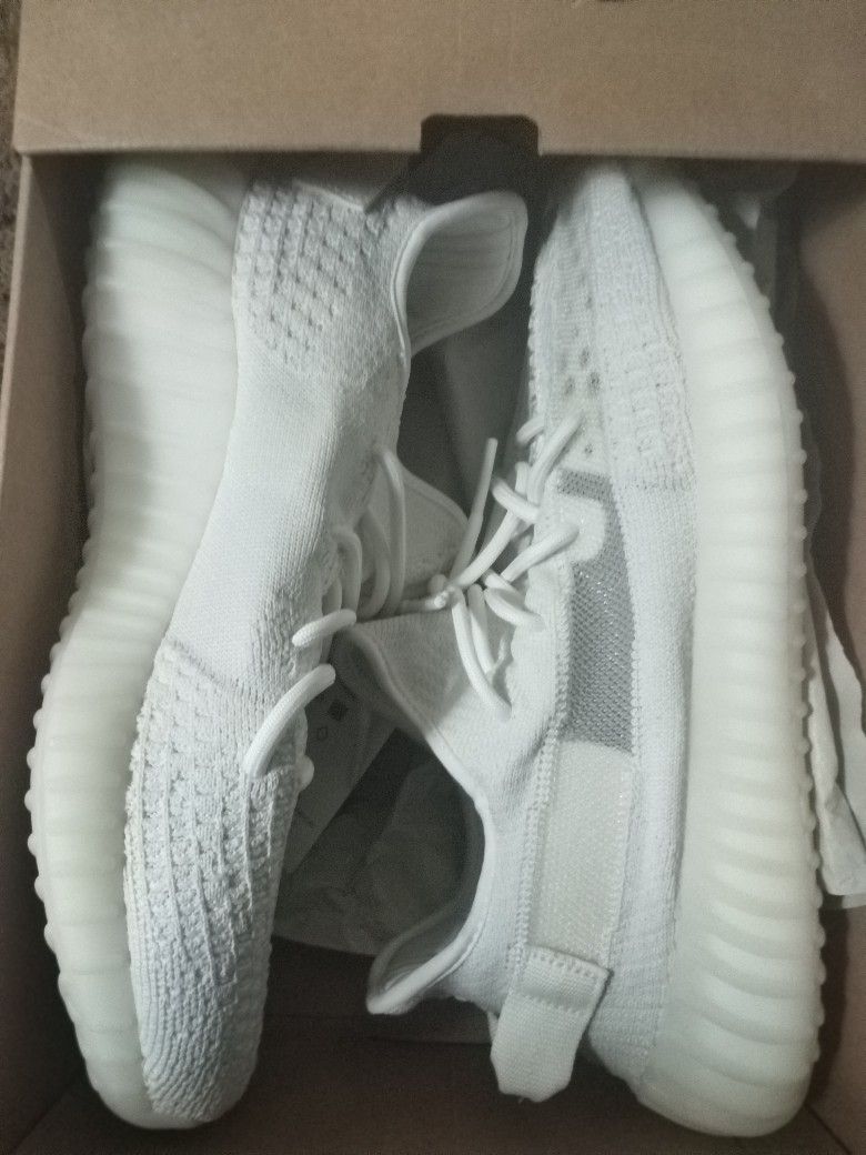 Yeezy Brand New In Box $160