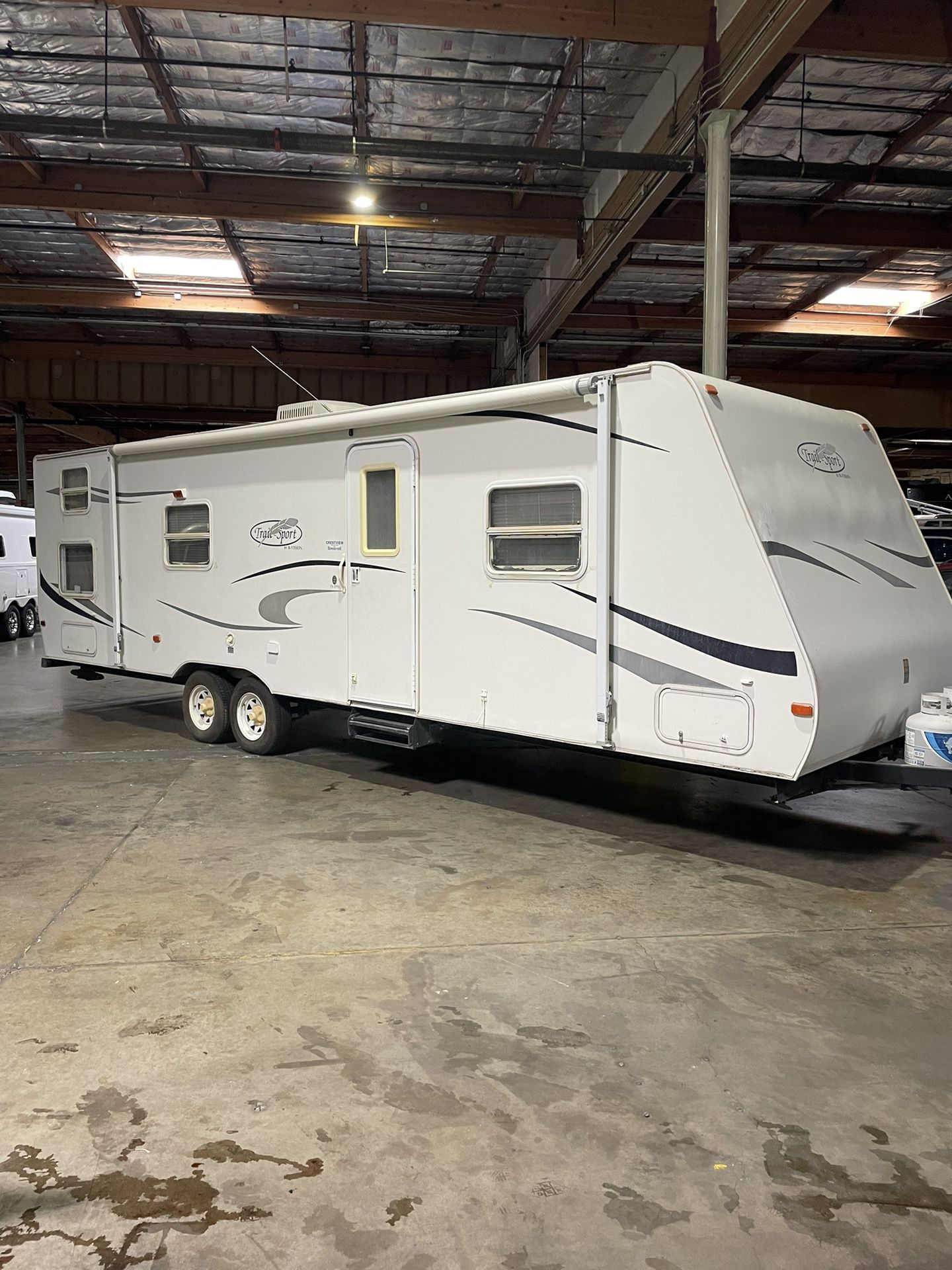 27ft Travel Trailer