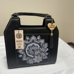 Beautiful handmade artisan bag/bolsa artesanal 💯 piel hecha a mano con detalle
