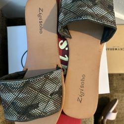 New Women’s Sandals Size 8.5