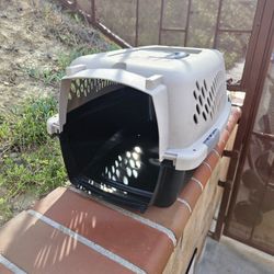 $10 - Petmate Small Dog/Cat Kennel **No Door**