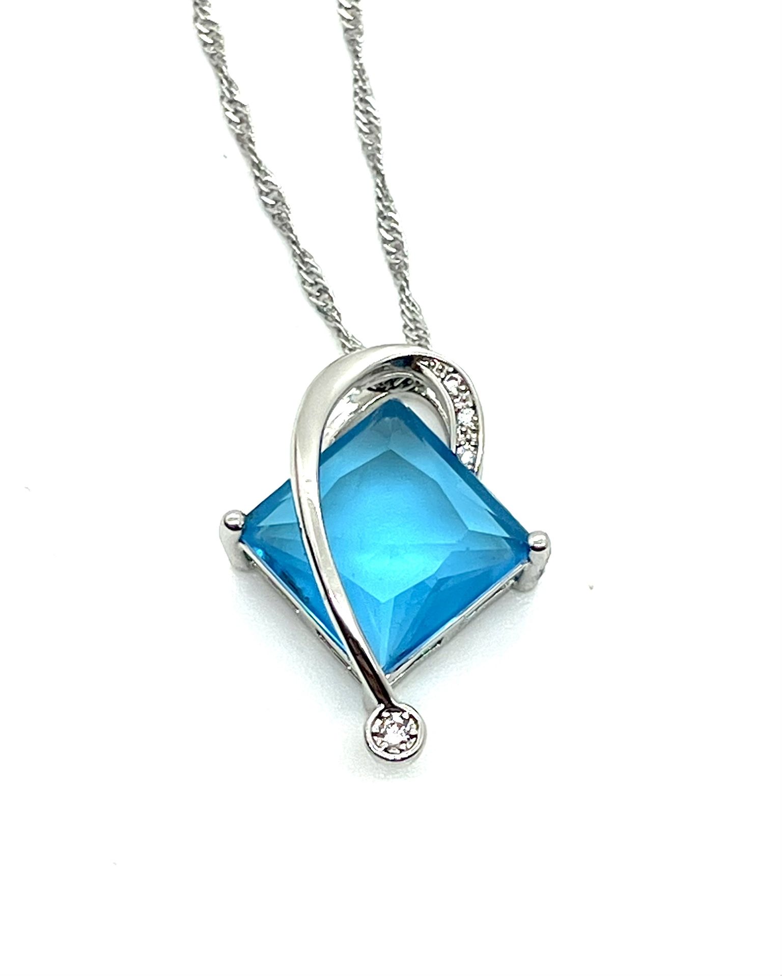 Sterling Twist Chain & Pendant