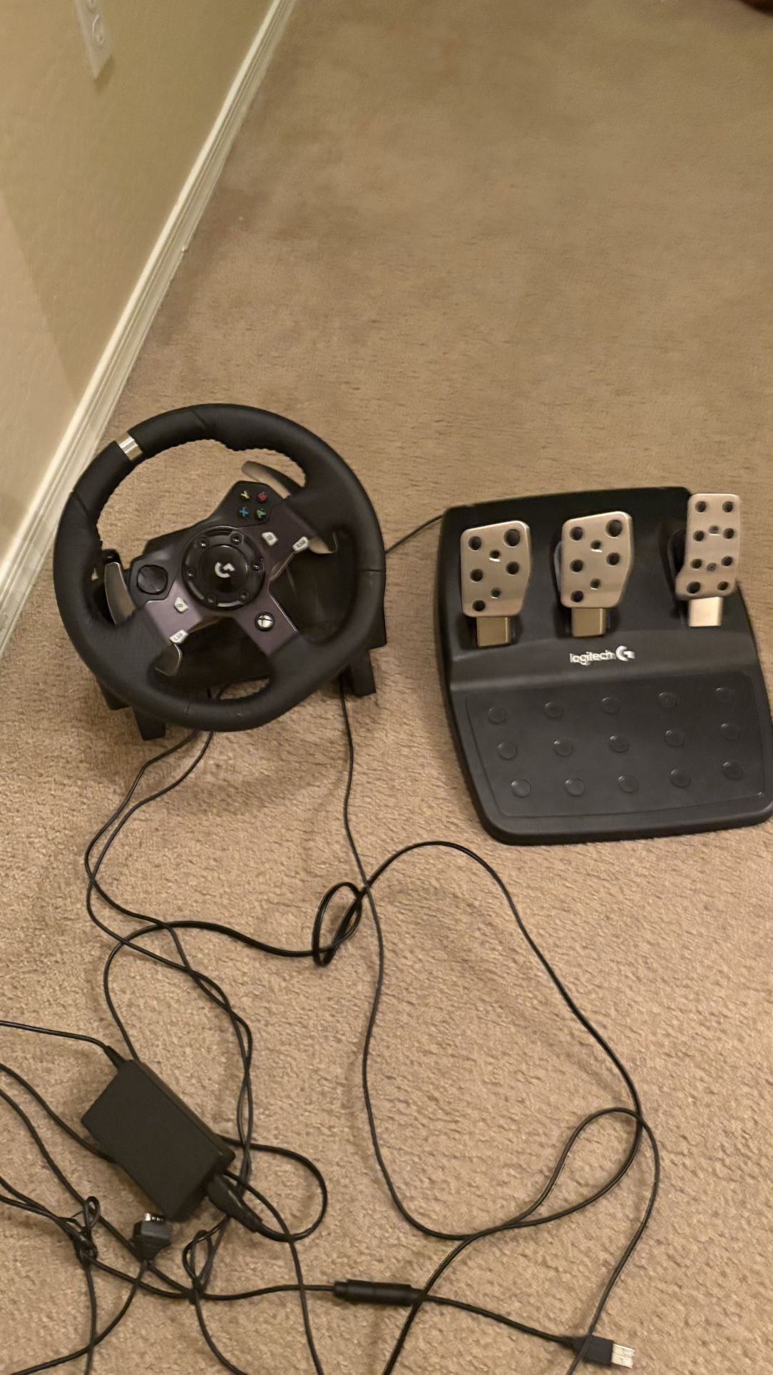 LOGITECH Steering Wheel And Pedals