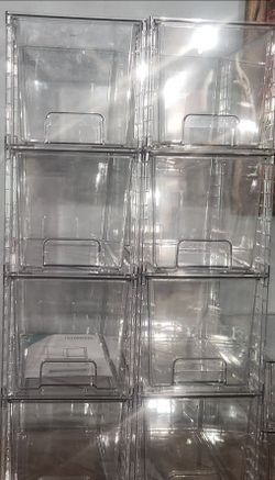 Cajoneras  de plástico duro las pequeñas en 25 y la grande en 50