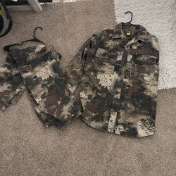 Men’s Camo Shirt And Pants