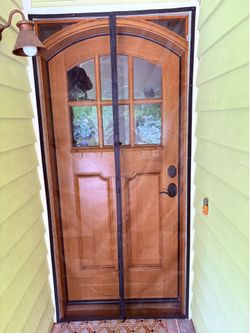 Magnetic screen door