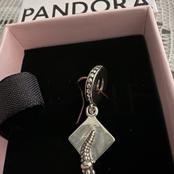 Charms De Birrete 🎓 