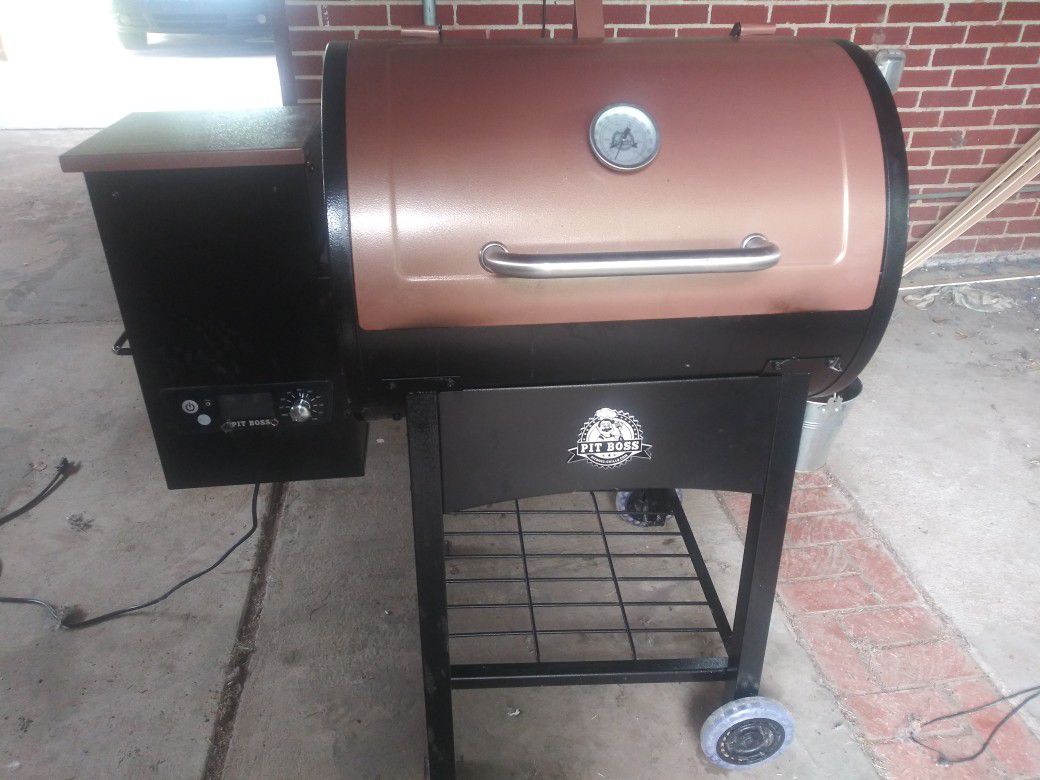 REDUCED to $290 from $330: PitBoss Grill/Smoker