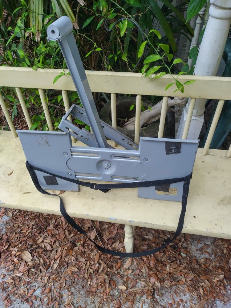 Metal Adjustable TV Wall Mount Bracket