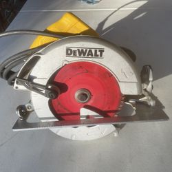 Dewalt 7-1/4 in corded circular saw