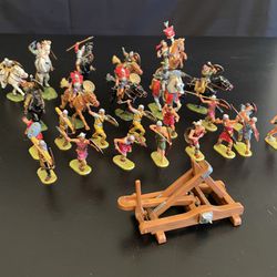 Vintage Toy Soldiers. 