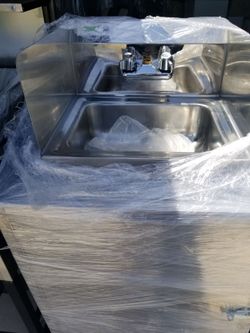 Commercial hand sink