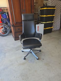 Black Leather Office Chair