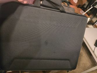 Shockproof Hard Shell Laptop Briefcase with Honeycomb Padding -

Like New