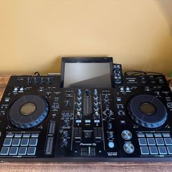 Pioneer Xdj rx3 DJ decks