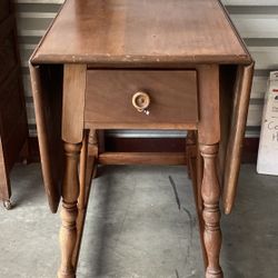 Very Pretty Antique Wooden Drop Leaf Table w Drawer